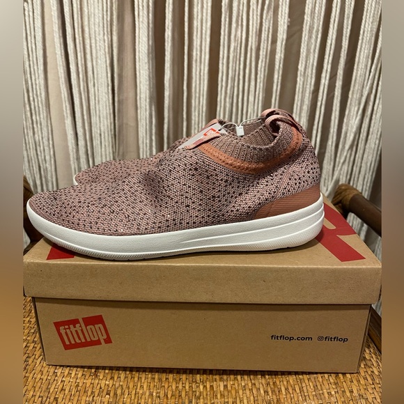 Brand new FitFlop Uberknit Slip-On sneakers w/ Crystals Dusky Pink & Soft Grey - Picture 4 of 16